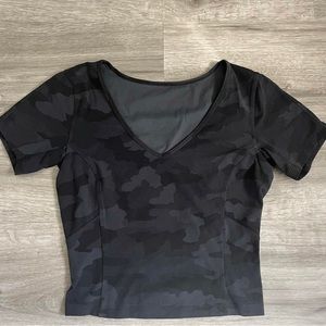 BLACK CAMO LULU TOP